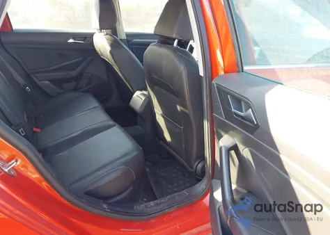 2019 Volkswagen Jetta 1.4T Sel из США, поврежденный, VIN 3VWE57BU2KM056857